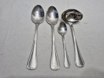 Jogo de concha de molho, 2 colheres de sopa e colher de chá em aço inox Hercules. Medindo a concha 17cm de comprimento, colheres 19,5cm de comprimento e 13cm de comprimento.