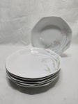 Jogo de 6 pratos fundos de massa, sopa em porcelana Renner flor rosa. Medindo 22cm de diâmetro.