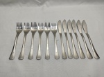 Jogo de 12 talheres de peixe em aço inox Meridional, modelo liso. Medindo 6 garfos 17,5cm e 6 facas 20cm.