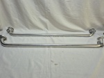 Par de barras para apoio em alumínio. Medindo 90cm de comprimento.
