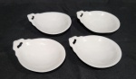 LIMOGES - QUATRO PETISQUEIRAS EM PORCELANA BRANCA FRANCESA NO FORMATO DE CONCHA. PEÇA MARCADA NA BASE. MEDINDO 2 X 10.5 X 13.5 CM