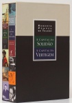 A Capital da Solidão / A Capital da Vertigem - Um história de São Paulo das origens até 1954. Roberto Pompeu de Toledo. Editora Objetiva. 1300 páginas. A capital da solidão reconstitui a história de São Paulo das origens a 1900. Numa narrativa envolvente e reveladora, o leitor é convidado, capítulo a capítulo, a conhecer momentos cruciais da trajetória da cidade que, por mais de uma ocasião, esteve ameaçada de penosos retrocessos, senão de extinção, por motivo do abandono dos moradores, da precariedade de recursos e do que por vezes pareceu uma irremediável falta de futuro. Após A capital da solidão, o jornalista Roberto Pompeu de Toledo narra em A capital da vertigem sua arrancada rumo à modernidade. Eis uma cidade que deixa a condição de vila e se torna a maior metrópole do país. É a capital da vertigem- vertigem artística, industrial, demográfica, social e urbanística. Neste panorama monumental de São Paulo, que vai do início do século XX a 1954, surge uma cidade que deixa a condição de vila e se impregna com a fuligem das chaminés, o vapor das fábricas e a fumaça dos automóveis. Ilustrada com rico material iconográfico como mapas, fotos e gravuras, a obra é biografia exemplar de uma personagem que seduz e intriga desde suas origens- a cidade de São Paulo.