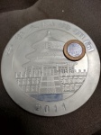 GRANDE MEDALHA DA CHINA COMEMORATIVA DO SIGNO CHINES DO COELHO  - 2011 - EM OTIMO ESTADO CONFORME FOTOS - ITEM SERA ENVIADO DA BAHIA