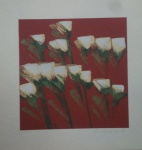 GRAVURA - TIRAGEM 70/120 - TULIPAS PQ EM FUNDO VERMELHO - SERIGRAFIA - 35 X 35CM - OLIMPIA COUTO - ASSINADO A LAPIS PELA ARTISTA - ACID - SEM MOLDURA - APRESENTA PONTOS DE ACIDEZ POR CONTA DO TEMPO