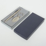 COLECIONISMO, dois (2) itens, brindes do CITIBANK SEGUROS, sendo: 1 caneta esferográfica e 1 chaveiro,acondicionados em estojo de papel cartonado, vide foto.