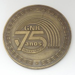 NUMISMÁTICA, uma (1) medalha em bronze, 75 Anos do GNR, 1911 a 1986, gravador: J. Inácio, medindo 89mm diâmetro, peso aproximado 241 gr., soberba, vide foto.