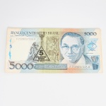 NUMISMÁTICA, Brasil, República, quase quarenta (-40) cédulas com carimbo de 5 cruzados novos sobre cédulas de 5000 cruzados, micro chancelas: Mailson F. Nóbrega/Elmo Calmões e Mailson F. Nóbrega/Wadico Bucchi, SOB/FE, algumas com manchas, vide foto.