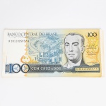 NUMISMÁTICA, Brasil, República, mais de quarenta (+40) cédulas de 100 cruzados, micro chancelas: Dilson Funaro/Francisco Gross e L. C. Bresser Pereira/ Fernando M. Oliveira, SOB/FE, algumas com manchas, vide foto.