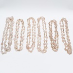 JOIAS, seis (6) colares confeccionados com pedras irregulares e polidas de quartzo rosa, monture em metal vide foto.