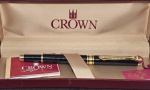 CANETA CROW TINTEIRO ROYAL COLLECTION, NOVA, PORÉM NÃO TESTADA! SENDO OFERTADO NO ESTADO ATUAL (USADO), CONFORME FOTOS E DESCRIÇÃO DO ANUNCIO! PODENDO OU NÃO CONTER AVARIAS, DEFEITOS E OU NECESSIDADE DE RESTAURO POR CONTA DO ARREMATANTE! Dúvidas, entrar em contato via WhatsApp: (11) 98287-6177.