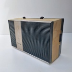 Incrível Vitrola portátil antiga, PHILIPS, modelo 06GF101 década de 70. Peça no estado da foto, sem testes de funcionamento.