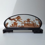 Peça decorativa ornamental chinesa, DIORAMA de cortiça. Arte tradicional FUZHOU. No estado da foto, com um dos pés danificado.