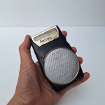 Design lindo e compacto. Rádio transistor portátil da marca ARTIST. Peça no estado da foto, sem testes de funcionamento.