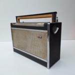 Inovador para a época, o Rádio PHILCO TRANSGLOBE modelo B471 é uma beleza! Peça no estado da foto, sem testes de funcionamento.