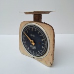 Balança de cozinha antiga. Marca BENDER Luxo. Peça no estado da foto, sem testes de funcionamento.