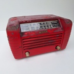 Rádio Valvulado RCA Victor, antigo para restauro. Peça no estado da foto, sem testes de funcionamento.