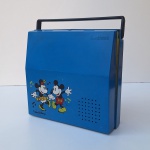Antiga VITROLA INFANTIL , Sonata, Walt Disney, Minie e Mickey Mouse, na cor azul. Peça no estado das fotos, sem testes de funcionamento