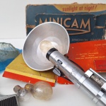 Equipamento de FLASH para câmeras, MINICAM SYNCHRON JUNIOR. Caixa Original com acessórios. Peça no estado das fotos, sem testes de funcionamento.