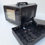 Incrível TELEVISOR PORTÁTIL CASIO TV 600. Acompanha a caixa original. Peça no estado das fotos, sem testes de funcionamento.