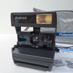 POLAROID 636 Close-up, Câmera Instantânea analógica. Com sacola térmica POLAROID e manual. Peça no estado das fotos, sem testes.