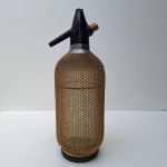 Incrível Garrafa SIFÃO DE SODA e outros líquidos gasosos. Vintage, dourado. Peça no estado das fotos, sem testes de funcionamento. 