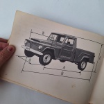 Raro Manual do Proprietário do carro FORD F75 1973 . Peça no estado das fotos.