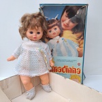 Linda BONECA MIMADINHA da ESTRELA . Peça no estado das fotos, sem testes de funcionamento.