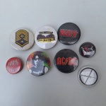 Lote com 8 BOTTONS ROCK ROLL. Peças no estado das fotos, sem testes de funcionamento.
