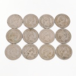 NUMISMÁTICA. Doze(12) moedas, República do Brasil, valor de face 400 Reis,1918(1), 1920(1), 1921(2), 1922(1), 1923(1) 1925(1), 1927(1), 1930(1), 1931(3) (MCMI), confeccionadas em cupro-níquel. Estado conforme fotografias.