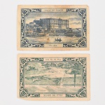 Numismática / Notafilia Municipal. Portugal  Cédulas municipais de emergência, emitidas pela Câmara Municipal de Vila do Conde, datadas de 20 de junho de 1921. Conjunto composto por duas cédulas de necessidade: a) 10 Centavos (impressão em tonalidade verde-azulada), nº 1930;  b) 1 Centavo (impressão em tonalidade vermelha), nº 1129. Emitidas por deliberação municipal conforme inscrição: "Deliberação tomada em sessão de 20 de Junho de 1921". Anverso: composição tipográfica com moldura ornamental de inspiração clássica. Na porção superior, inscrição Câmara Municipal de Villa do Conde acompanhada do brasão municipal. Ao centro, área tipográfica com numeração manuscrita e assinatura do presidente da câmara. Nas cartelas laterais constam os valores 10 Centavos e 1 Centavo, conforme o exemplar. Reverso: vinhetas paisagísticas representando vistas da localidade de Vila do Conde. A cédula de 10 centavos apresenta vista urbana identificada como Rio Ave, com representação arquitetônica da cidade junto ao rio. A cédula de 1 centavo apresenta paisagem marítima identificada como Foz do rio Ave, com farol, embarcação à vela e construções costeiras. Essas emissões pertencem à categoria de papel-moeda municipal português emitido durante períodos de escassez de numerário metálico no início do século XX. Estado de conservação: sinais de circulação, vincos e leve desgaste nas margens. Medida: Alt.: 5,2 x Comp.: 8,2 cm.