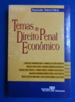 Direito - Temas de Direito Penal Econômico - Autor:Roberto Podval - Português Br - Editora: Revista dos Tribunais - 2000 - Brochura, 376 pags, capa desbotada, ccorte do livro e paginas levemente amareladas, algumas paginas com sublinhados e grifos, formato do livro 14x21 cm.**O conteúdo explora a criminalidade dos poderosos e a complexidade dos crimes modernos sob uma perspectiva interdisciplinar (constitucional e tributária)Principais Temas Abordados
 Dogmática do Direito Penal Secundário: Análise da reforma do direito penal econômico e social.
 Crimes Falenciais: A relevância da insolvência e da insolvabilidade no contexto jurídico.
 Gestão Fraudulenta: Estudo de infrações no sistema financeiro e a responsabilidade de gestores.
 Princípio da Proporcionalidade: Sua aplicação e importância na repressão a delitos econômicos.
 Causas de Exclusão da Ilicitude: Reflexões sobre causas implícitas específicas para o direito econômico.