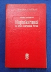 Direito - O Regime matrimonial no direito internacional privado (Colecção Stvdivm; 25) - Autor: Henri Bateman (Trad. Fernando de Miranda) - Português Br - Editora: Saraiva & C. - 1941 - Capa dura, 240 pags, capa desbotada e gasta, corte do livro e paginas amareladas, com assinatura do antigo proprietário (Dr. Oswaldo Lia Pires) na folha de rosto e segunda capa, formato do livro 12x19 cm.***O livro aborda temas fundamentais do conflito de leis aplicados ao patrimônio dos cônjuges, discutindo critérios como a lei do primeiro domicílio conjugal, princípio que ainda influencia a interpretação do Art. 7º, § 4º da LINDB no Brasil.