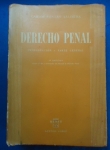 Direito - Derecho Penal: Introducción y Parte General (2ªEdicion, puesta al dia y aumentada del manual de derecho penal - Autor: Carlos Fontán Balestra - Espanhol - Editora: Arayú - 1953 - Brochura, 552 pags, capa desbotada, capa,corte do livro e paginas amareladas com manchas, corte do livro serrilhado, algumas paginas lacradas, algumas paginas com sublinhados e grifos, lombada com descascado, formato do livro 16x24 cm.***O livro aborda a teoria da lei penal, o conceito de delito, a ação e a omissão, a antijuridicidade, a culpabilidade, as causas de justificação, dolo e culpa, autoria e participação, concurso de delitos, e a teoria da pena e medidas de segurança,é uma referência clássica e fundamental na doutrina do Direito Penal argentino e latino-americano, frequentemente citada em trabalhos acadêmicos e jurisprudência. É considerada uma análise profunda dos princípios e conceitos gerais do direito penal, aplicáveis a diversas figuras delitivas