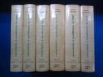 Direito - Comentários à constituição de 1967 (6 Volumes) 1ª edição - Autor: Pontes de Miranda - Português Br - Editora: RT - 1967 - Descrição do Livro 1, Capa dura com sobre capa, 575 pags, corte do livro e paginas amareladas, livro em bom estado de conservação, sem riscos, formato do livro 14x22 cm.**Essa é uma das obras mais emblemáticas de Pontes de Miranda, um dos maiores juristas da história brasileira. A coleção `Comentários à Constituição de 1967`, composta por 6 volumes, é considerada uma raridade clássica. Tomo I: Arts. 1º ao 7º.
 Tomo II: Arts. 8º ao 33.
 Vol. III: Arts. 34 ao 112.
 Vol. IV: Arts. 113 ao 150, § 1º.
 Tomo V: Arts. 150, § 2º ao 156.
 Vol. VI: Arts. 157 ao 189 e índices.