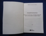 Direito - Evasão e Elisão: Rotas nacionais e internacionais do planejamento tributário - Autor: Hermes Marcelo Huck - Português Br - Editora: Saraiva - 1997 - Brochura, 346 pags, paginas levemente amarelada, com assinatura do antigo proprietário Dr. Oswaldo Lia Pires, livro em bom estado de conservação sem riscos, formato do livro 14x20 **A obra discute a distinção entre planejamento tributário lícito (elisão) e ilícito (evasão), analisando rotas nacionais e internacionais como paraísos fiscais e preços de transferência. O livro, originado de uma tese da USP, aborda a tensão entre a autonomia privada e o poder de tributar do Estado, explorando temas como simulação e abuso de forma jurídica.**Sumário:O desafio dos paraisos fiscais: conceito e caracteristicas, formas, paraiso fiscal modo de usar, repressão.