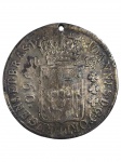 NUMISMÁTICA, um (1) moeda de prata de 960 Réis de 1813 (popularmente conhecida como Patacão, cunhada em 1817 durante o período em que D. João VI era o Príncipe), letra monetária, possui furo na parte superior, possivelmente usada como pingente, medindo 4cm e pesa 21,7g.