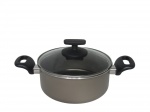 <b>EQUIPAMENTO DE COZINHA</b>, uma (1) panela caçarola da marca ROYALÜKB, confeccionada em materiais diversos, tampa em vidro temperado, SEM USO, acondicionada em caixa original, capacidade de 4,5l.