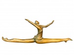 ESCULTURA, uma (1) escultura confeccionada em bronze representando bailarina, medindo 9x25,5cm.