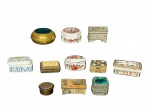 DIVERSOS, lote com onze (11) caixinhas de modelos, tamanhos, decorações e materiais distintos, maior medindo 2,5x7,5x4,5cm e menor 2x3,5cm.