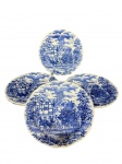 FAIANÇA OXFORD VITRAMIK, seis (6) pratos rasos confeccionados em faiança nacional na tonalidade branca com pintura de carruagem inglesa na tonalidade azul, medindo 23cm.