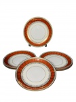 PORCELANA MONTE ALEGRE, seis (6) pratos para sobremesa confeccionadas em porcelana nacional com espessa faixa na tonalidade abóbora, decorada por guirlanda vegetalista e volutas com arremates em vasta douração, medindo 18cm de diâmetro.
