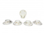PORCELANAS, cinco (5) xícaras para chá com seus respectivos pires confeccionadas em porcelana na tonalidade branca com pintura de flores e folhagens em policromia, medindo 5x10x8cm.