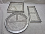 Lote de 3 petisqueiras em acrílico trabalhado com borda em aço inox. Medindo o redondo 27cm de diâmetro.
