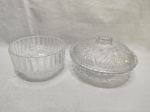 Lote de bowl e compoteira em demicristal moldado. Medindo o bowl 14cm x 8cm de altura.