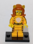 Mulher Tigre (Tiger Woman), integrante da Série 14 (Monstros) das Minifiguras Colecionáveis da LEGO, lançada em 2015.Faz parte da coleção temática de monstros (set 71010).