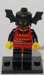 Basil the Bat Lord (também conhecido como "Senhor dos Morcegos"), um personagem icônico da clássica linha LEGO Castle Fright Knights. Lançada originalmente em 1997, esta versão específica (código cas022a) é reconhecida por não possuir a capa de pano original.