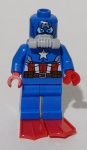 Scuba Captain America (Capitão América Mergulhador), uma variante do herói da Marvel lançada pela LEGO em 2016. Esta peça específica (código sh214) pertence originalmente ao conjunto 76048 - Iron Skull Sub Attack.