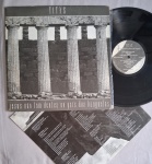 LP TITAS - JESUS NÃO TEM DENTES NO PAÍS DOS BANGUELAS // CAPA CONFORME FOTOS // DISCO EM MUITO BOM ESTADO // PODE CONTER RISCOS QUE CAUSAM CHIADOS, RUÍDOS OU PULOS