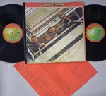 LP THE BEATLES - 1962 - 1966 CAPA DUPLA C/ ENCARTE // CAPA CONFORME FOTOS // DISCO EM MUITO BOM ESTADO // PODE CONTER RISCOS QUE CAUSAM CHIADOS, RUÍDOS OU PULOS