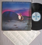 LP STEVIE WONDERS - IN SQUARE CIRCLE CAPA DUPLA C/ ENCARTE // CAPA CONFORME FOTOS // DISCO EM MUITO BOM ESTADO // PODE CONTER RISCOS QUE CAUSAM CHIADOS, RUÍDOS OU PULOS